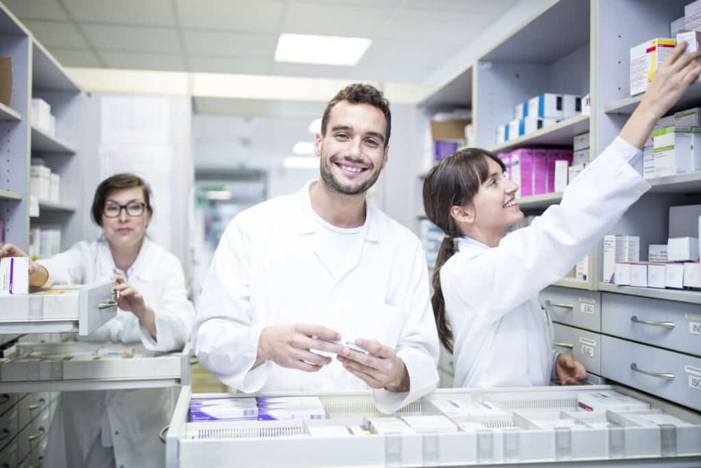 What Does a Pharmacy Tech Do