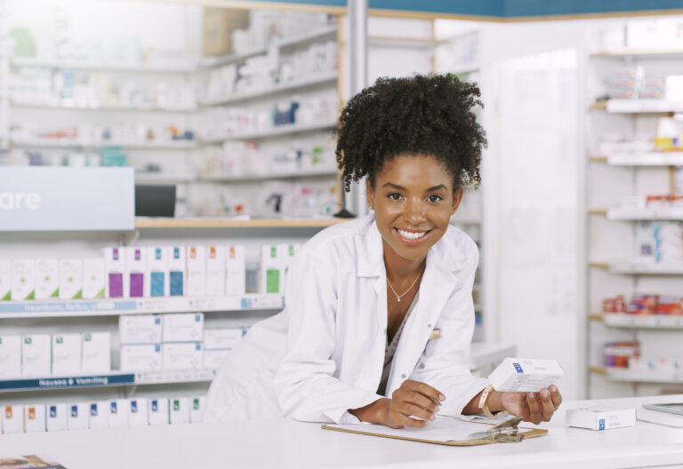 What Does a Pharmacy Tech Do