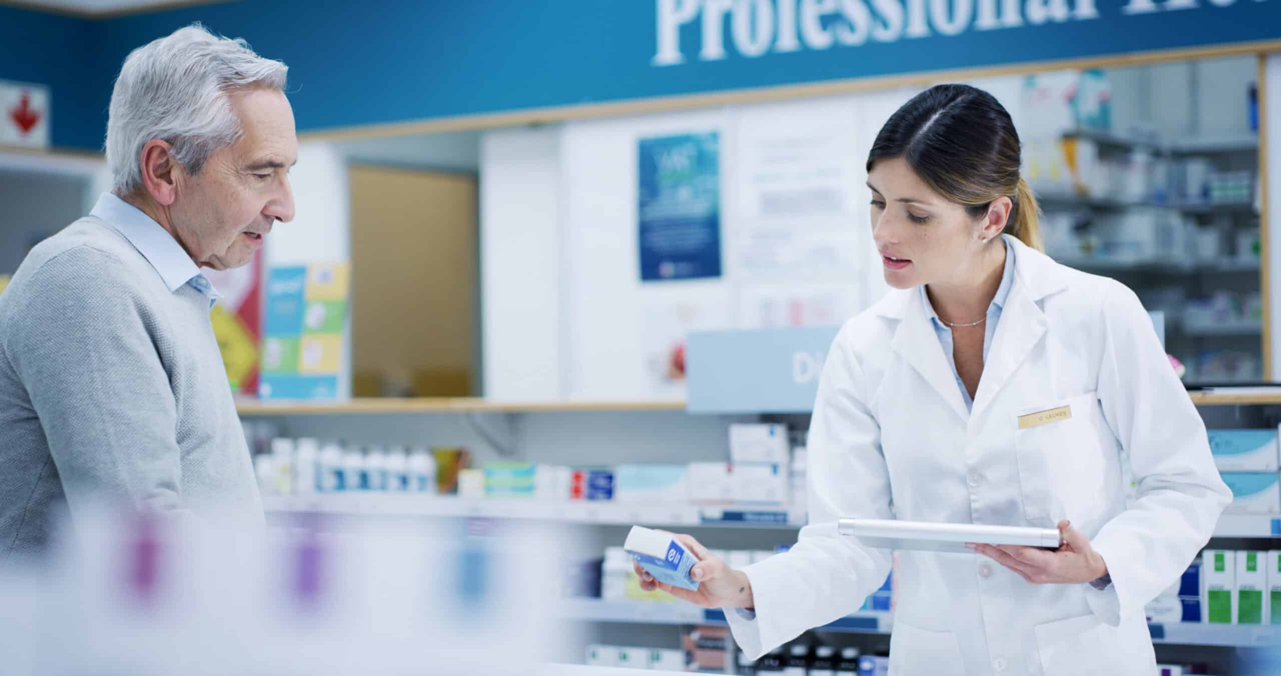 How To Become a Pharmacy Technician Without Going To School