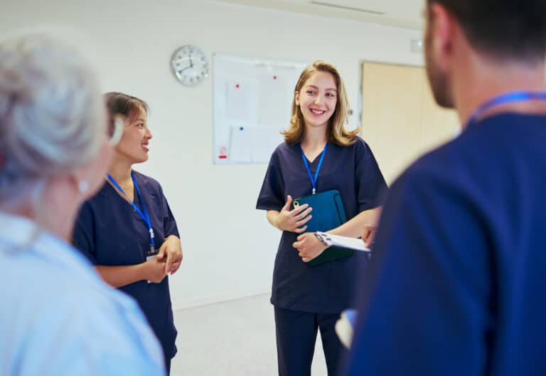 Medical Assistant School – See This Before Enrolling