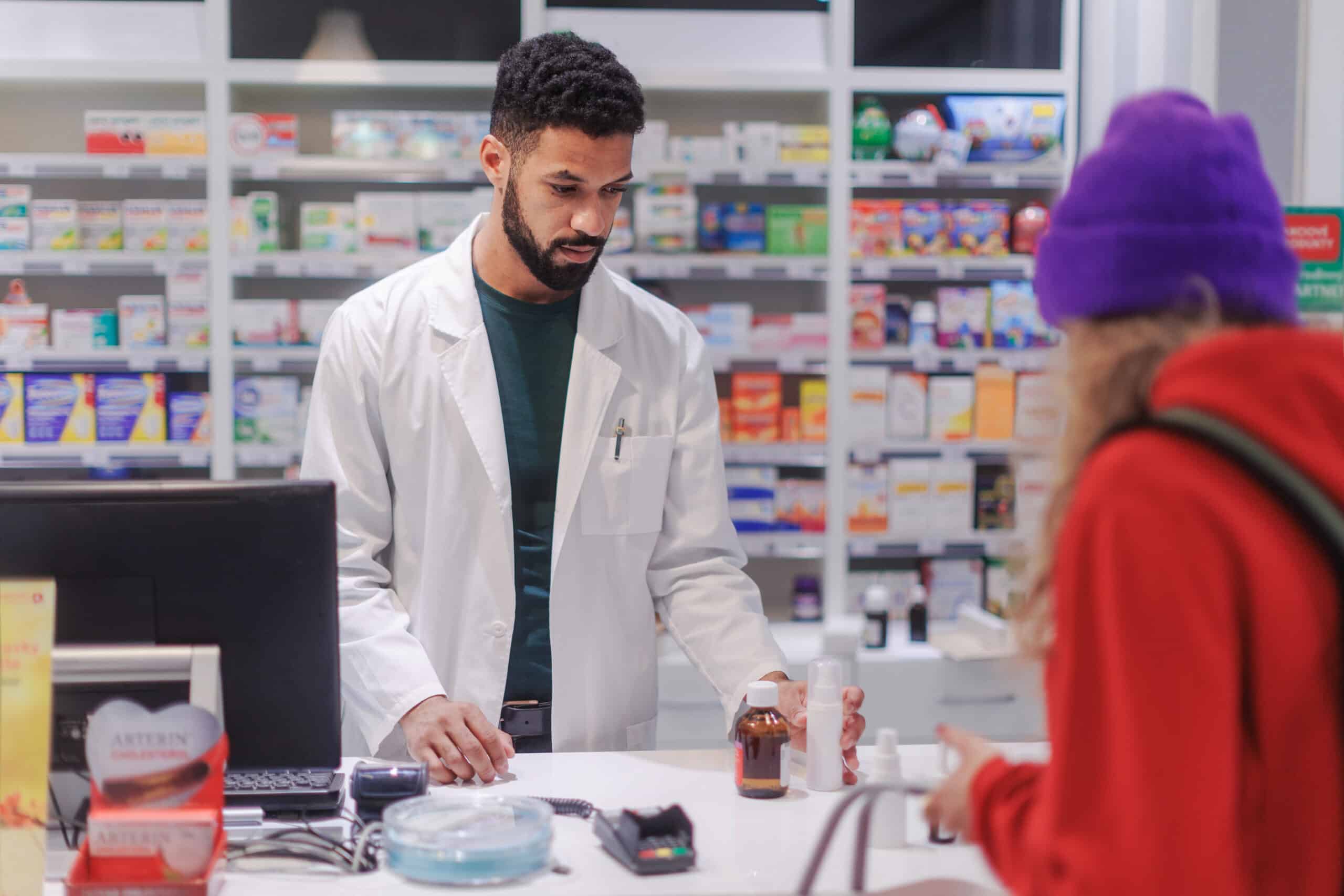what is a pharmacy tech